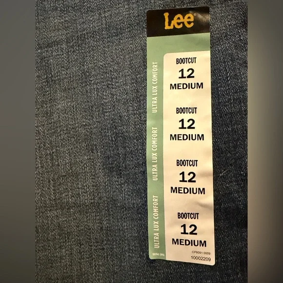 Lee Ultra Lux Comfort Bootcut Mid-Rise Jeans, size 12 Medium, NWT - Picture 7 of 11